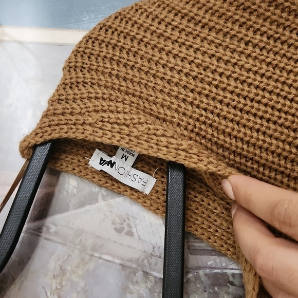 Chunky knit Back Wrap Scrunch Sweater High Low Size M Fashion Nova - Picture 9 of 9